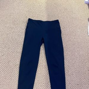 dark blue athletic leggings